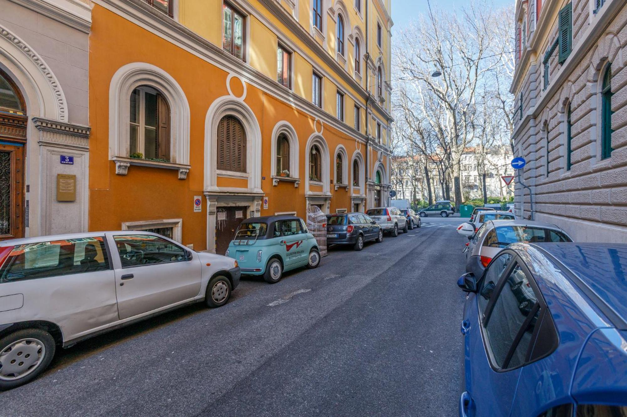 Central Trieste - Elegant City Stay エクステリア 写真